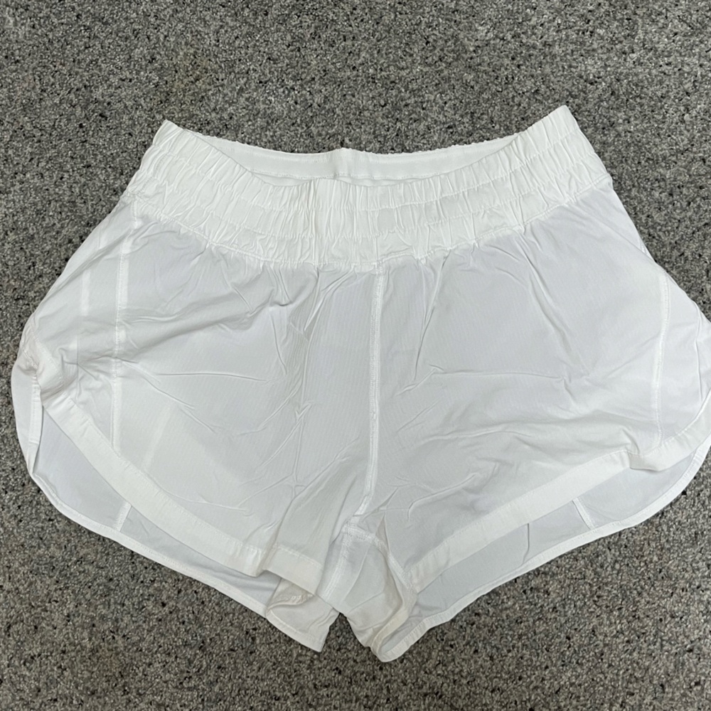 Lululemon track that high rise short